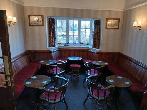 The White Hart - Fordington