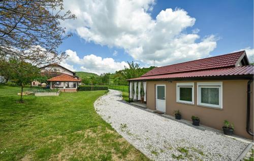 外部景觀, Cozy Home In Breznicki Hum in 哈爾斯新納