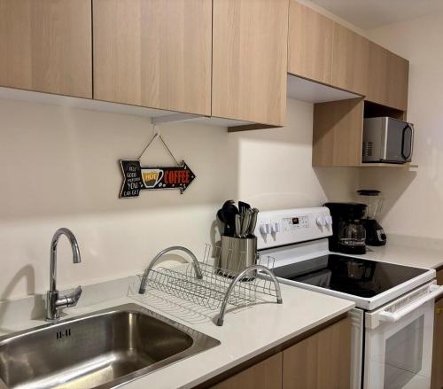Two-Bedroom Apartment with City View image 2