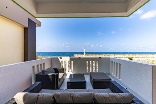 Surrounding environment, SUNSETCHURAー海が見える宿ーA relaxing moment in Kadena