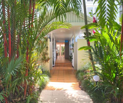 Port Douglas Apartments - Adults Only Oasis