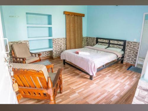 Double or Twin Room with Private Bathroom room in Hotel Unicorn
