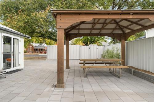 Neat & Tidy Studio with Firepit near Bathurst CBD, Bathurst (fotografie 3)