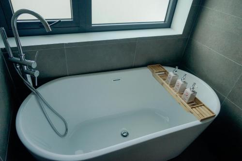 Hot tub, Ikigai Retreat Moc Chau in Moc Chau