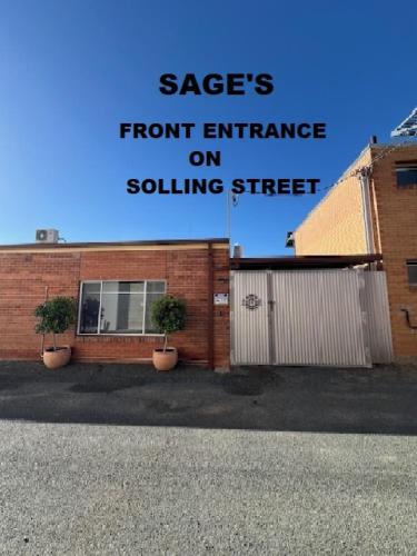 Pogled, Sage's in Hay