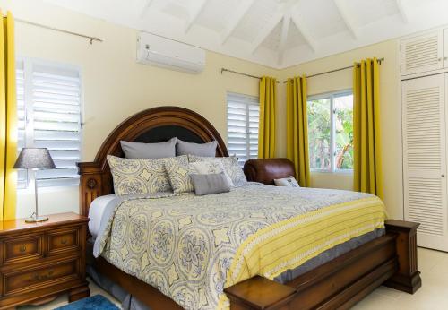 Tropical 3 Bedroom Villa - Ocho Rios in Plantation Village