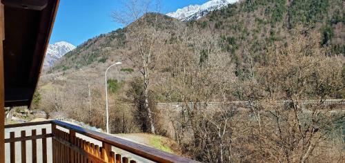 Appartement tout confort avec balcon et coin terrasse in Allemont