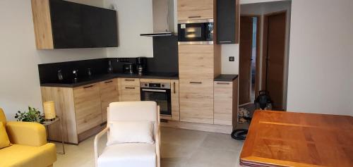 Appartement tout confort avec balcon et coin terrasse in Allemont