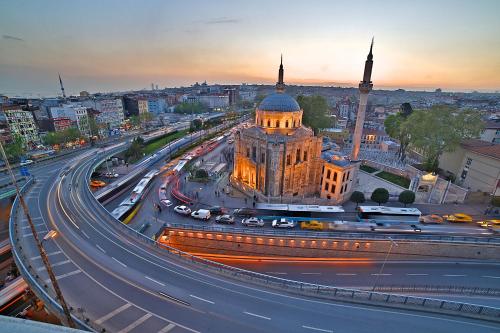 Corner Hotel Laleli - image 14