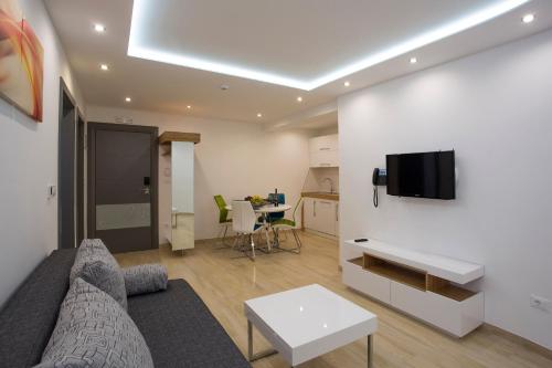 Adrion Aparthotel