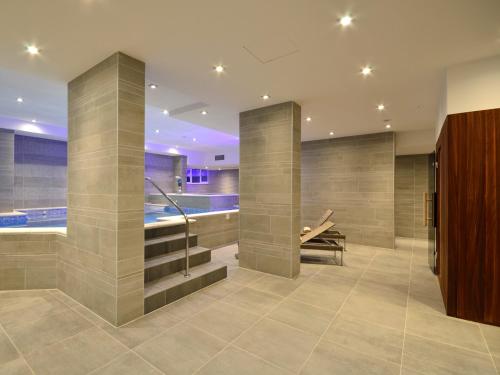 泳池, 米拉馬爾公寓式酒店 (Aparthotel Miramare) in 馬卡爾斯卡市中心