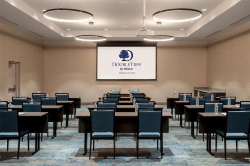 DoubleTree by Hilton Sioux City - 회의실/연회장