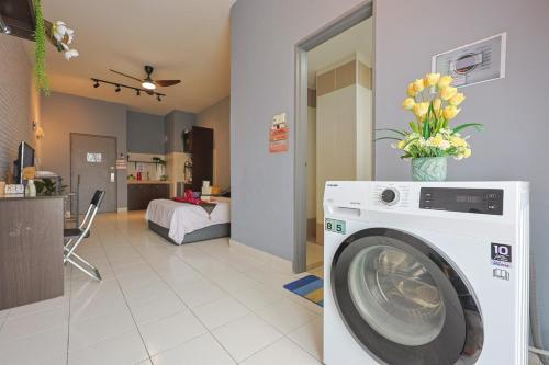 5mins to Sunway Pyramid #Subang SS15 Cozy studio - image 9