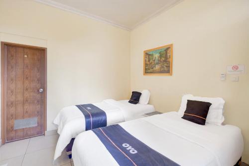 Delxue Twin Room image 4
