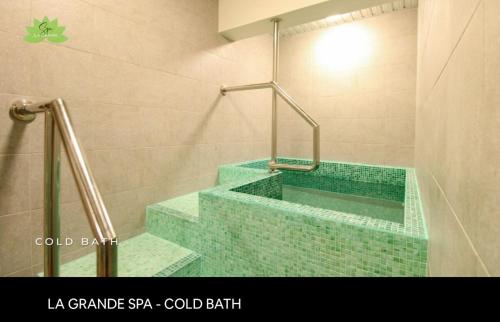 Sheryll Escapes - La Grande 11th floor, Phase 2, luxury 1BR balcony, Angeles (foto 6)