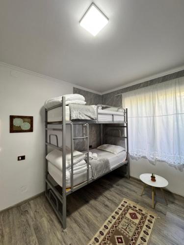Bed in 4-Bed Mixed Dormitory Room image 2