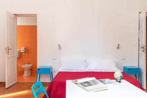 Triple Room with Private Bathroom image 4