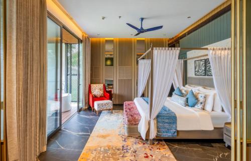 Suite, panoramic