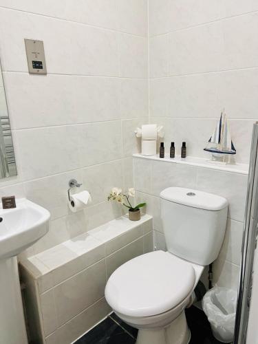 Photo - Fox House, Studio Apartments