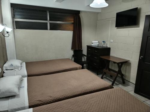 Hotel Capri, Guatemala (photo 9)