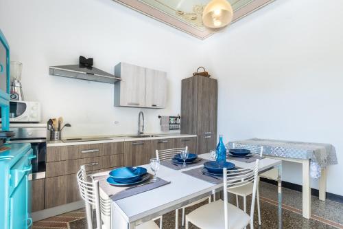 Hostdomus - Casa Ester, Noli (foto 4)