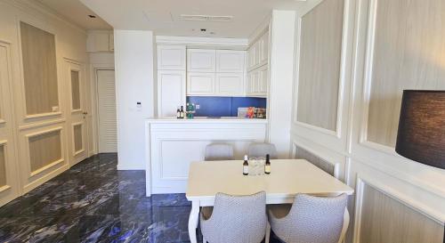 المرافق, Royalis Suites in Rafailovici