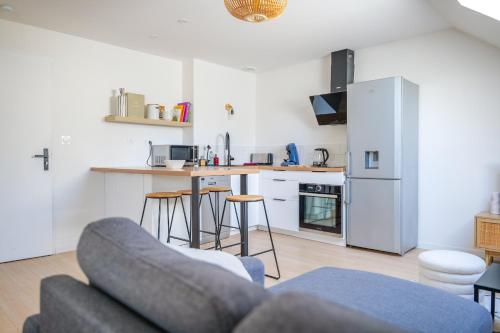 Très bel appartement lumineux et au calme - 2 personnes (Tres bel appartement lumineux et au calme - 2 personnes) in Saint-Serge