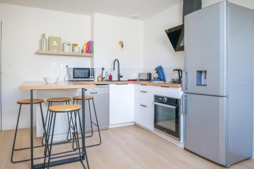 Très bel appartement lumineux et au calme - 2 personnes (Tres bel appartement lumineux et au calme - 2 personnes) in Saint-Serge