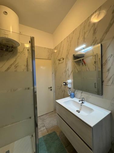 United Residence 5