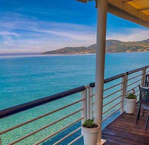 Villa Laura Residence Hotel Apartments & Studios - Salerno Villa Laura Residence Hotel Apartments & Studios - Salerno