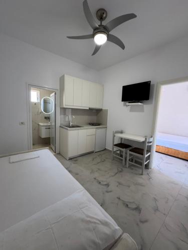 Two-Bedroom Apartment image 5