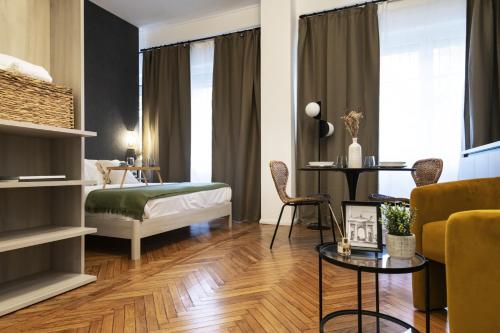 Easylife - Milano - Studio Cav 3 - Centrale, Milano
