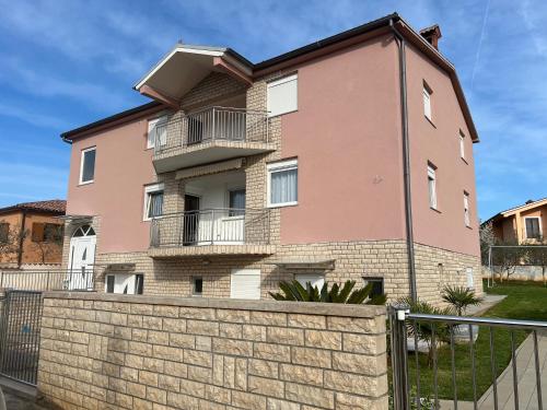 Apartments Ban – khách sạn tại Galižana