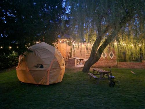花園, Aldwark Bridge Glamping - Aurora Tent in 艾爾德沃克