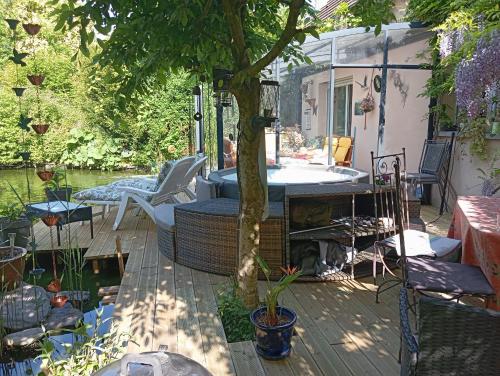 chambres d'hotes naturistes de la moque souris in Le Mesnil-Eudes