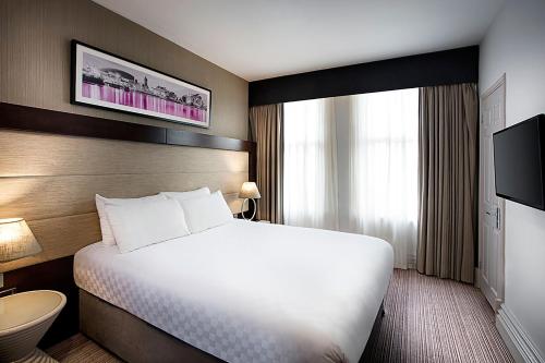 Jurys Inn Cardiff - image 2