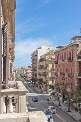 Pogled, A Casa di Amici in Palermo