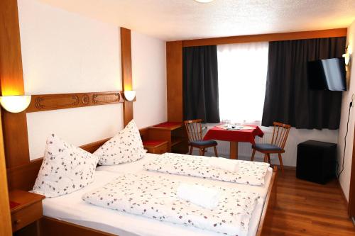 1 queen bed
