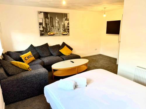 2-Bed City Apartment by Glasgow Green, Glasgow