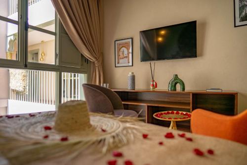 room detail thumbnail 1