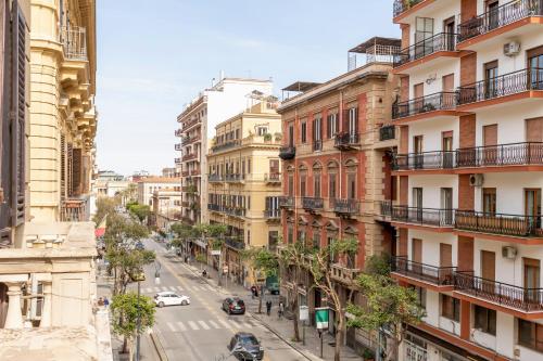 Pogled, A Casa di Amici in Palermo