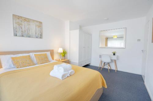 Entire 4-bed House & Parking, Steps From Icc & Utilita Arena Birmingham & Broad Street - Birmingham