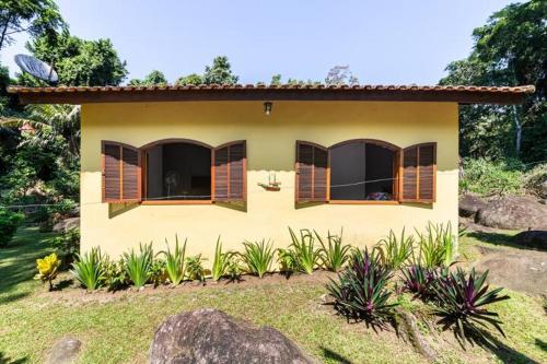 Recanto da Margo 2, casa com acesso a cachoeira ate 10 pessoas in Ponte Branca