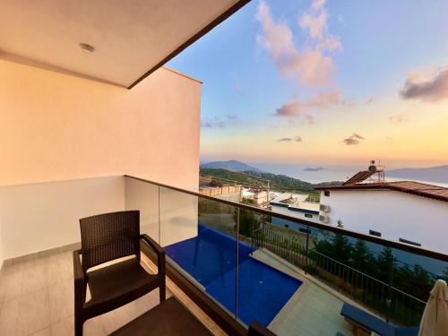 المرافق, 4 Bedroom Sea View Villa in Kalkan in ساريبيلين