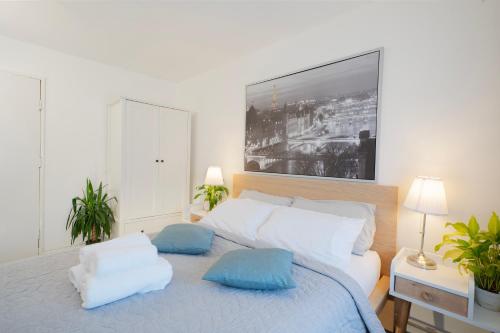 Entire 4-Bed House & Parking, Steps from ICC & Utilita Arena Birmingham & Broad Street, Бирмингем (фото 10)