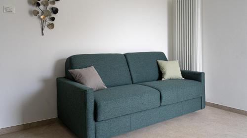One-Bedroom Apartment image 3
