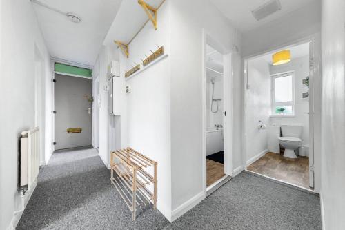Brixton Hub; Coziest in town - image 5