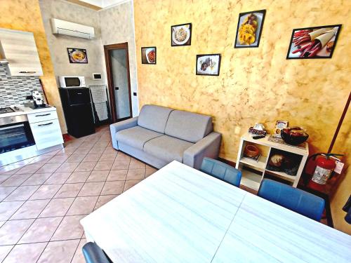 Top Apartments Roma 2 Metro A Free Parking, Roma (foto 7)