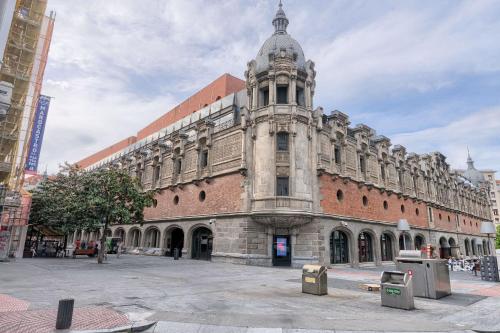 Azkuna Plaza & Vista Alegre by Next Stop Bilbao, Bilbao