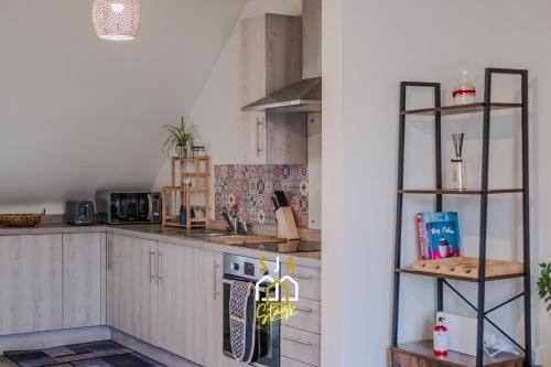 Konyha, Ballater Retreat - SJA Stays - Modern 1 Bed Apartment in Ballater